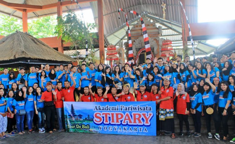 Maukuliah Akademi Pariwisata Stipary 6357